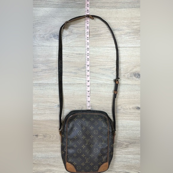 Vintage Louis Vuitton Danube Crossbody Bag (8907SL) - Picture 9 of 16